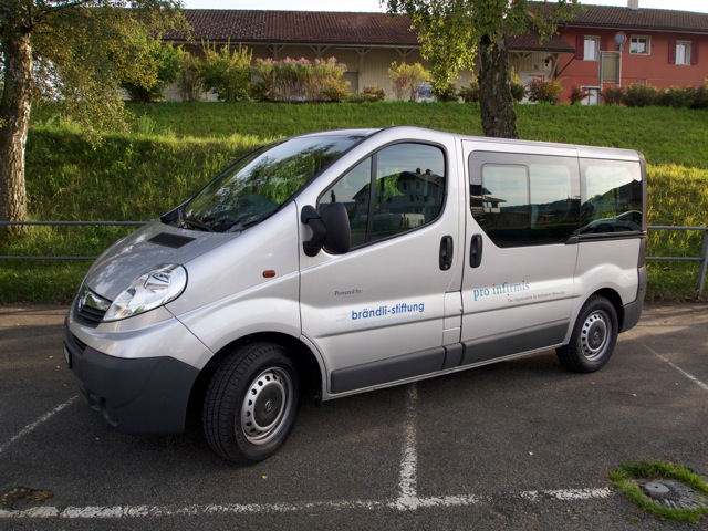 Opel Vivaro mit rollstuhlgerechtem Passgierumbau